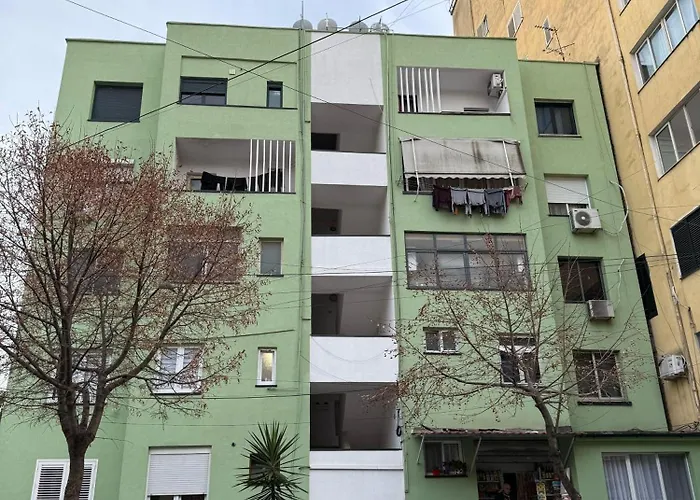 Alvi Apartment